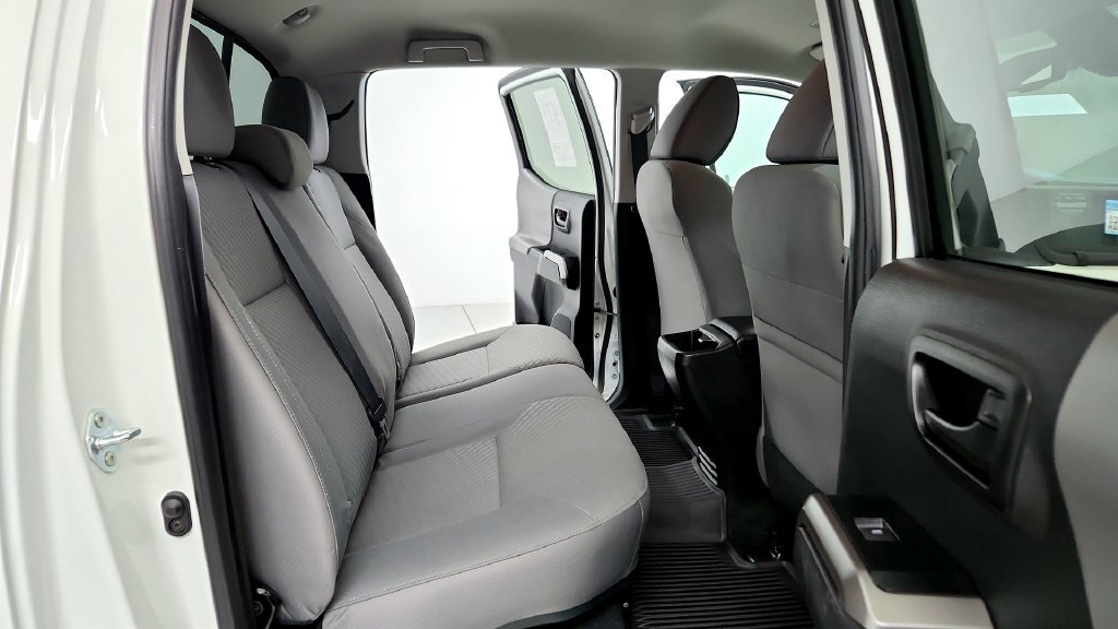 Certified 2023 Toyota Tacoma SR5 AWD/4WD image 18