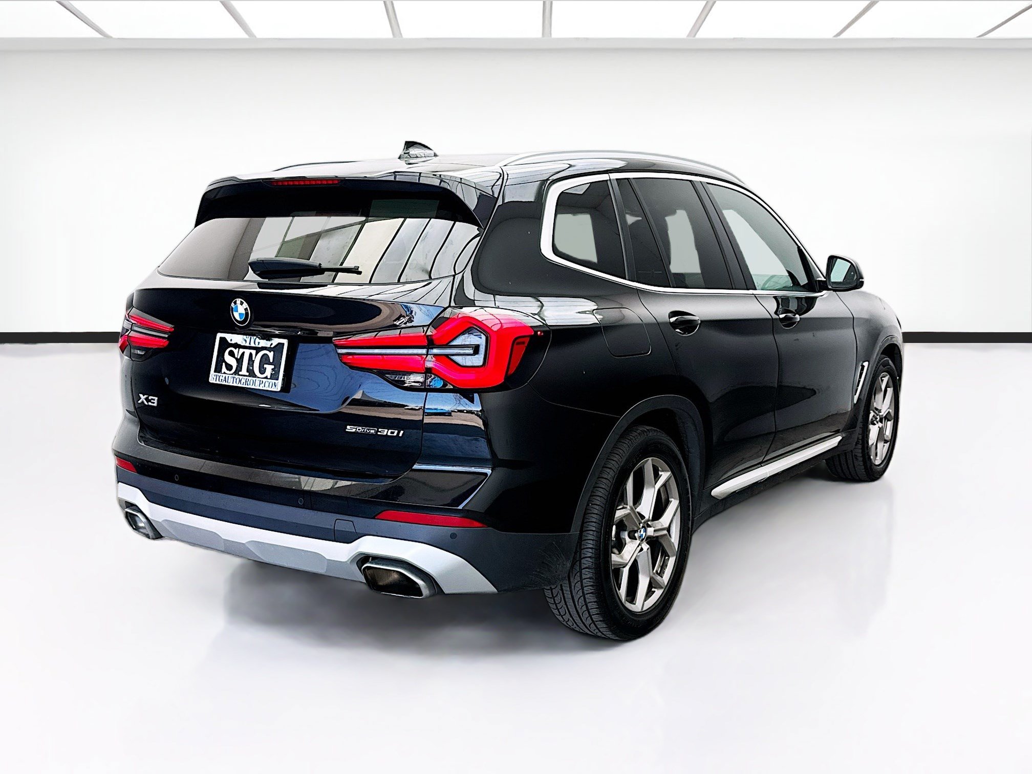 Used 2022 BMW X3 sDrive30i w/ Convenience Package RWD image 4