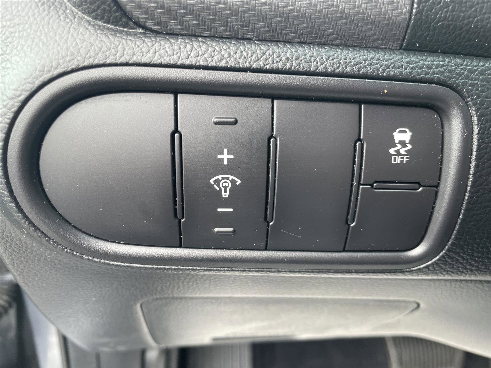 Used 2017 Kia Forte S FWD image 17