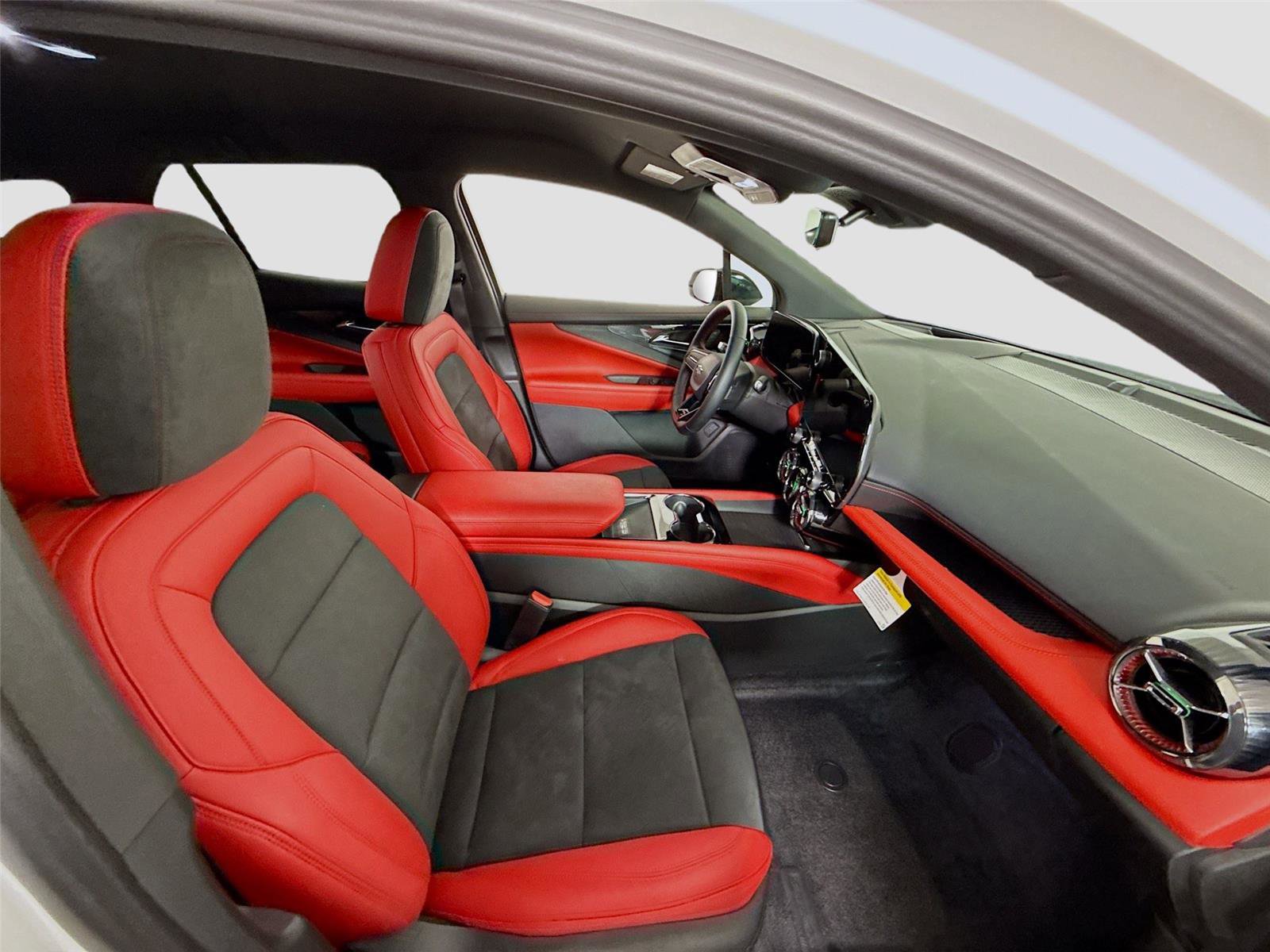 Used 2024 Chevrolet Blazer EV RS image 21