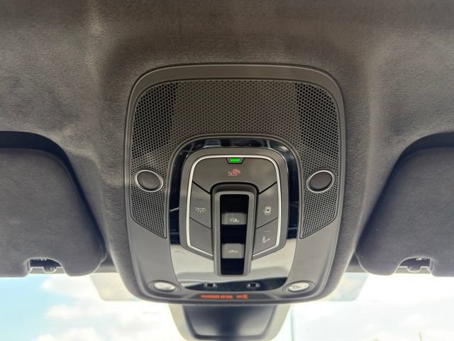 Used 2024 Audi SQ7 Prestige AWD/4WD image 27