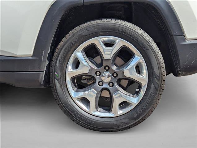 Used 2018 Jeep Compass Limited AWD/4WD image 23