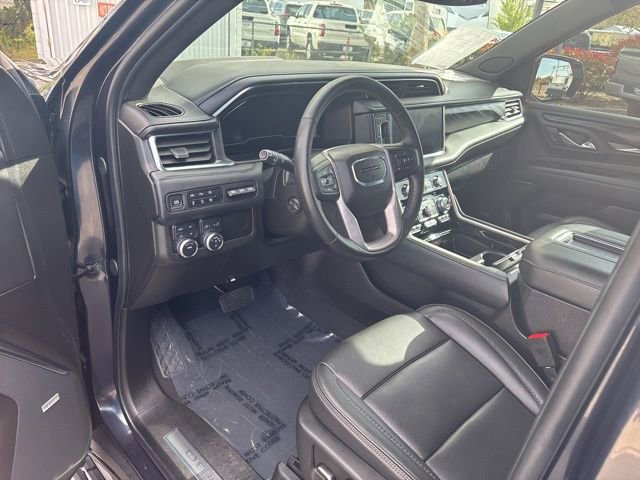 Used 2024 GMC Yukon XL Denali image 11