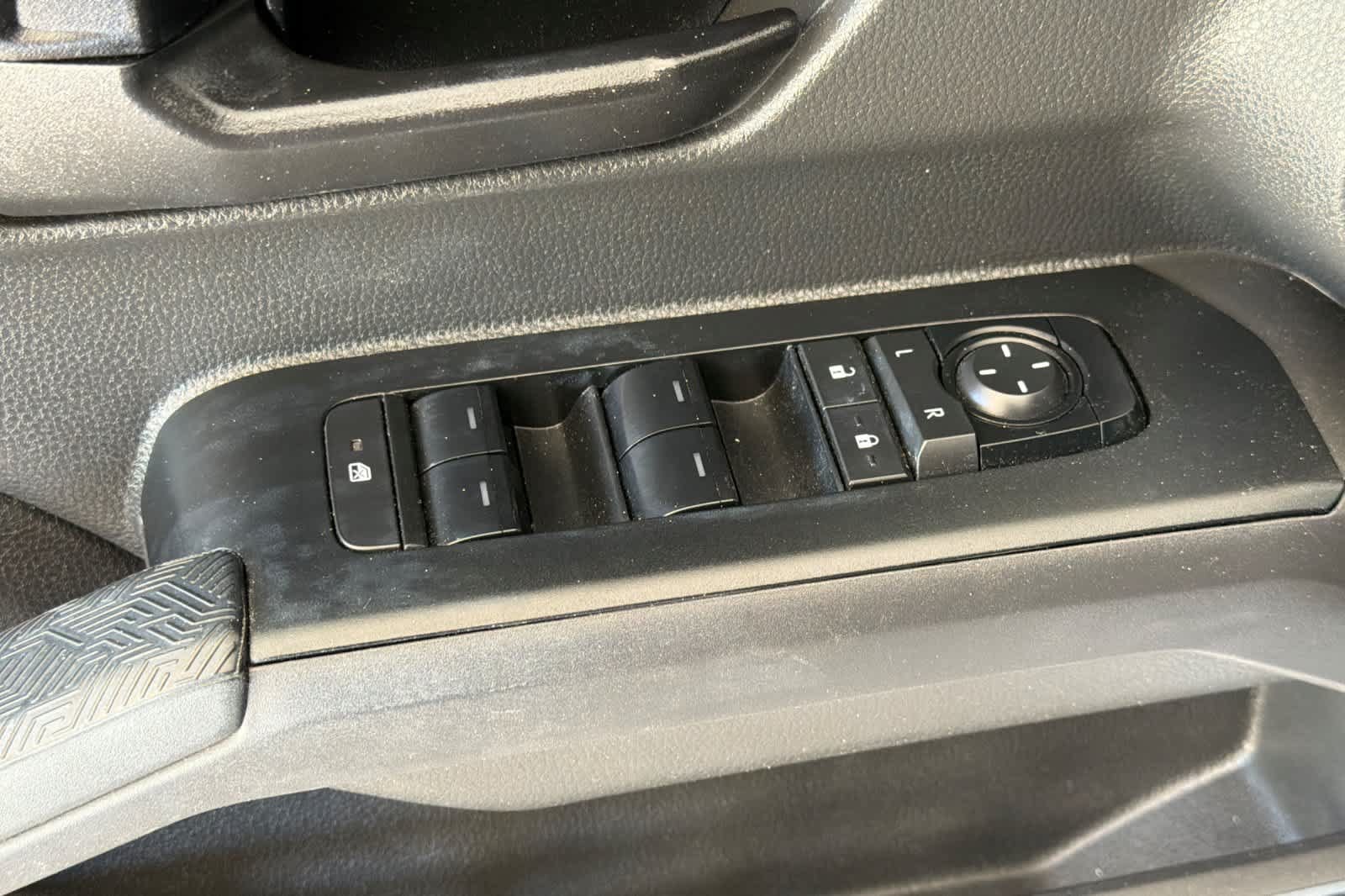 Used 2024 Toyota Tacoma SR5 AWD/4WD image 13