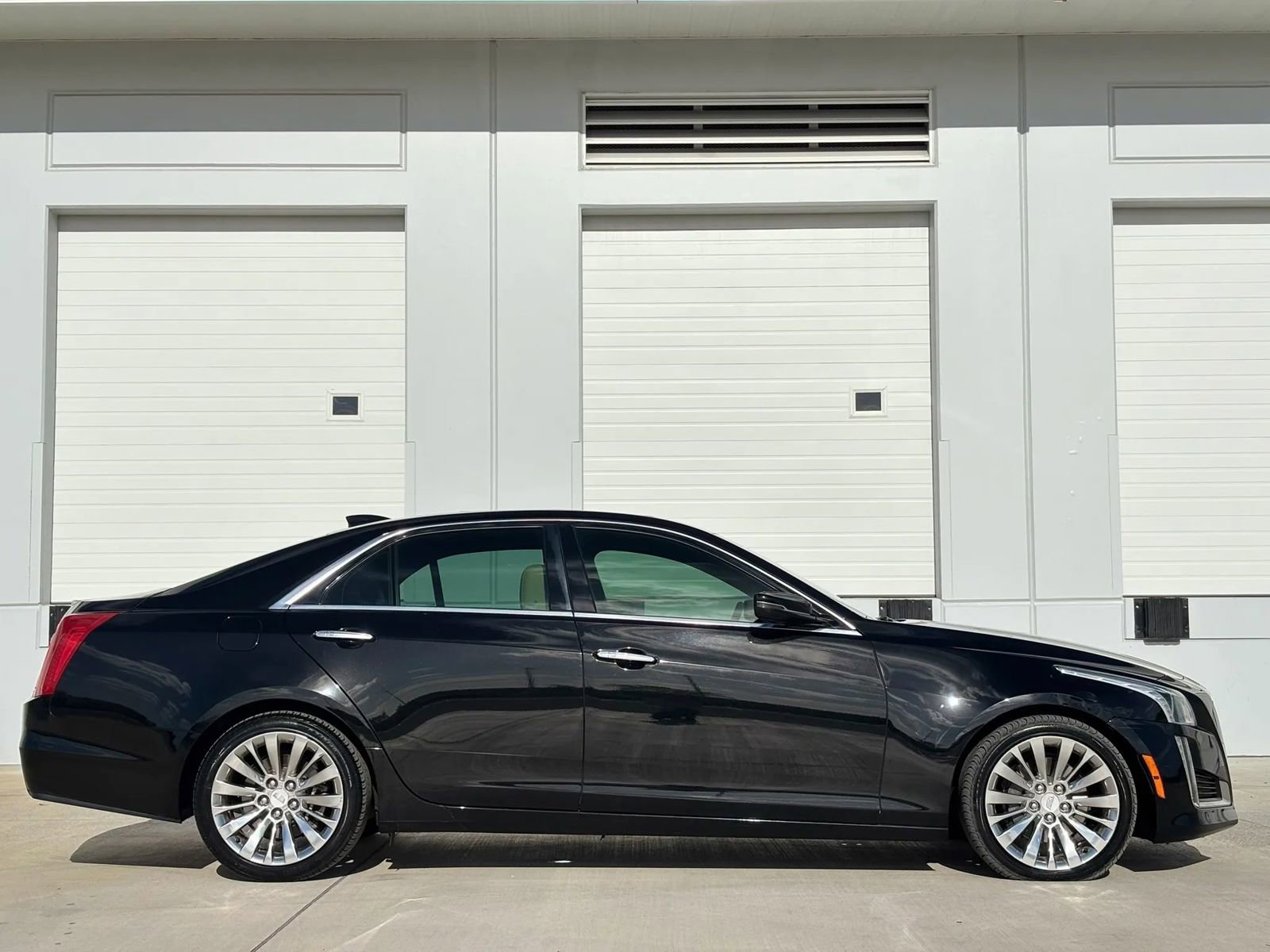 Used 2017 Cadillac CTS Luxury RWD image 8