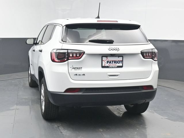 Used 2025 Jeep Compass Sport AWD/4WD image 4