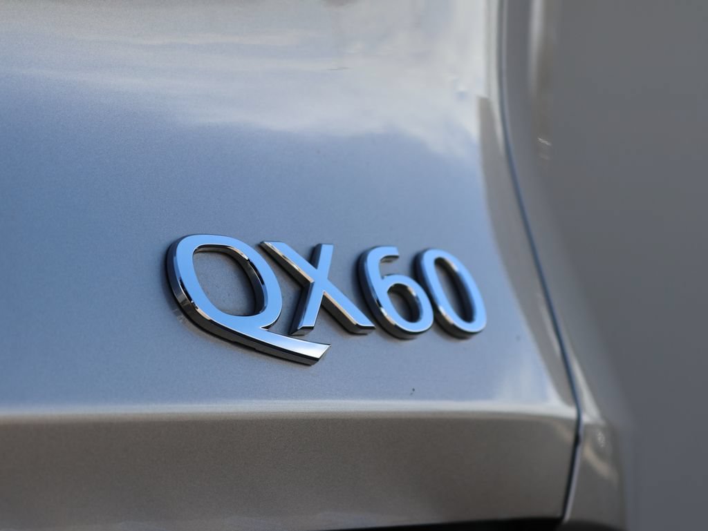 Certified 2023 INFINITI QX60 Luxe AWD/4WD image 39