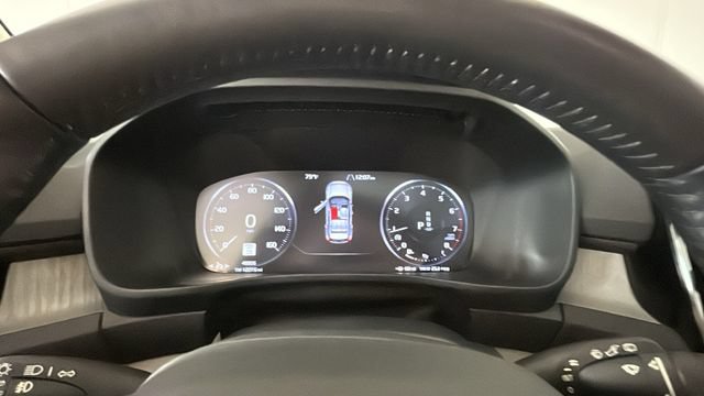 Used 2021 Volvo XC40 T5 Inscription w/ Climate Package AWD/4WD image 17