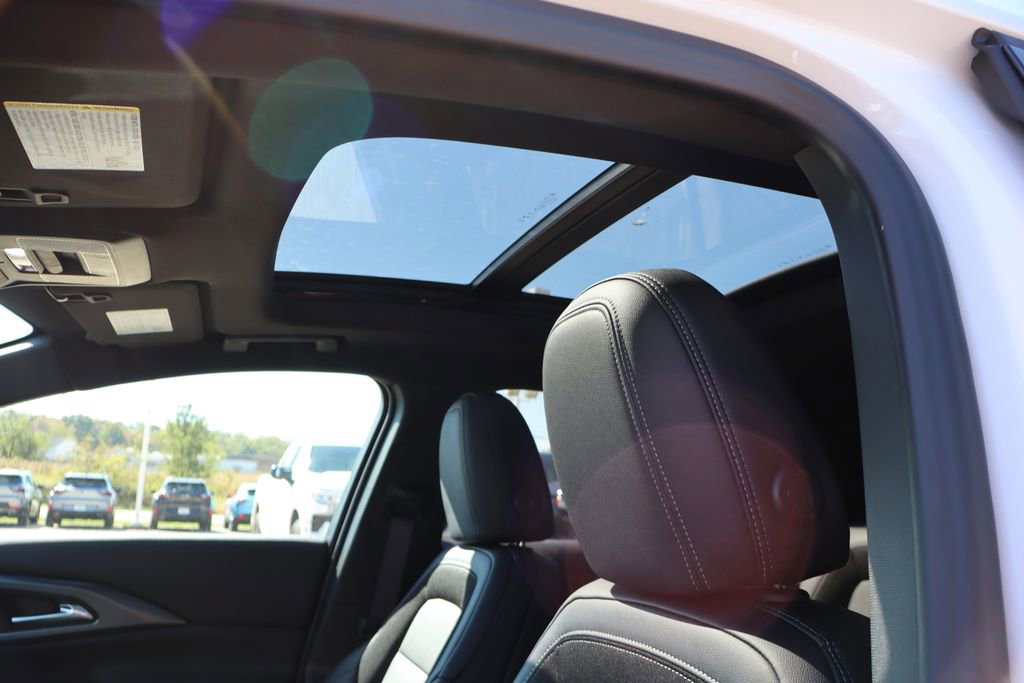 New 2026 Chevrolet Equinox EV LT image 26