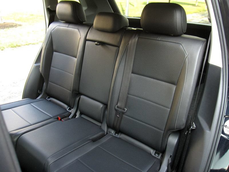 Used 2018 Volkswagen Tiguan SE w/ Panoramic Sunroof Package AWD/4WD image 29