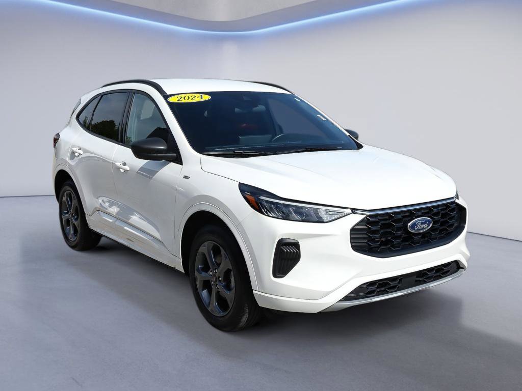 Used 2024 Ford Escape ST-Line w/ Tech Pack #1 AWD/4WD image 9