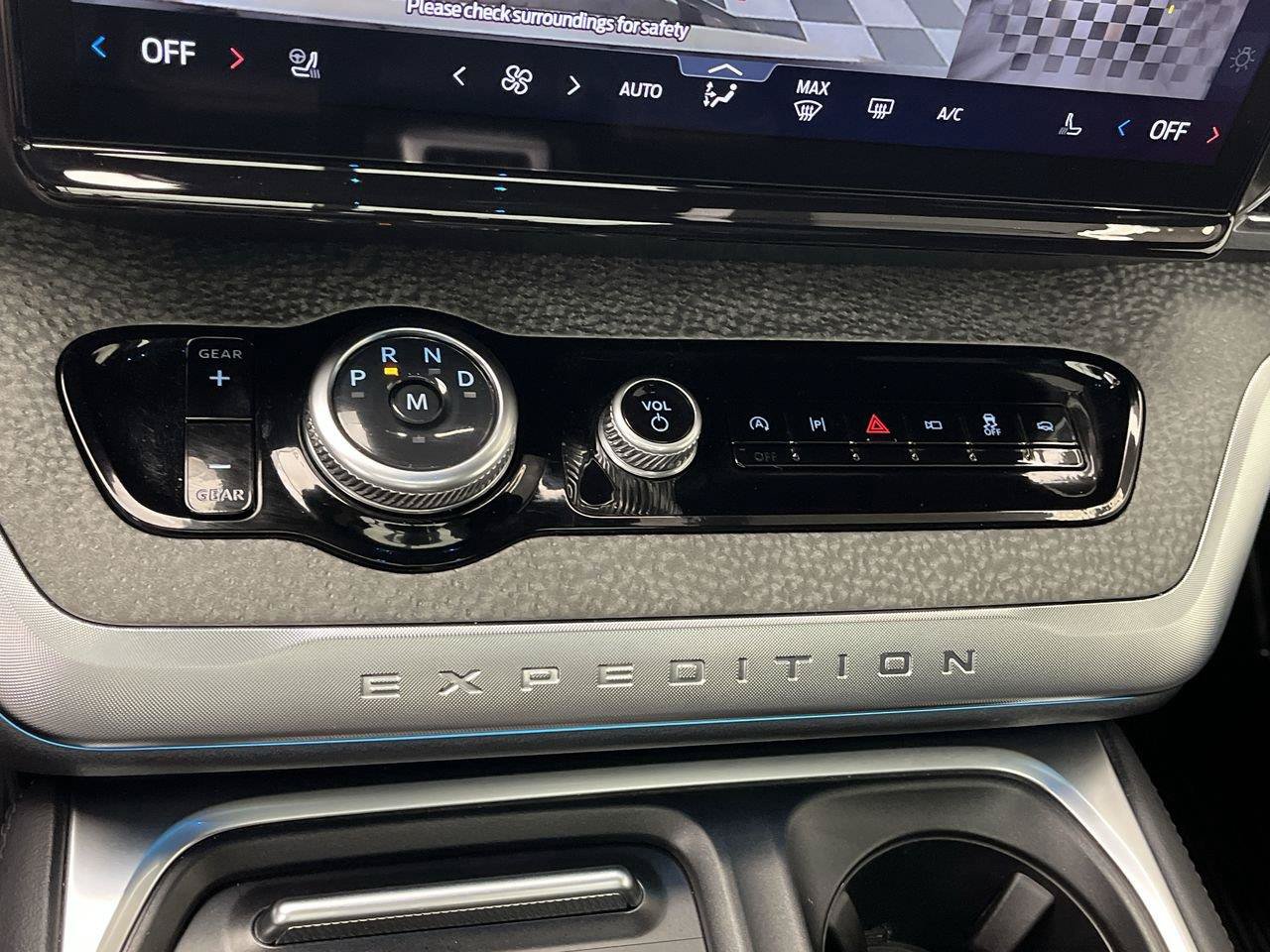 Used 2025 Ford Expedition Tremor AWD/4WD image 27