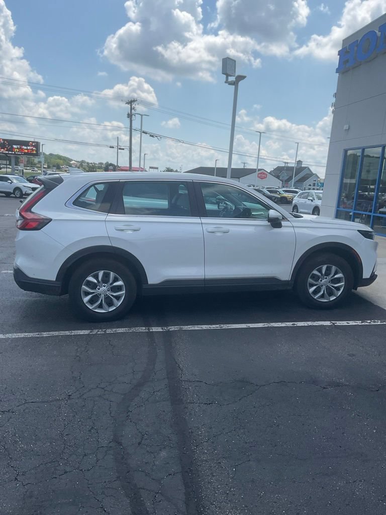 Used 2023 Honda CR-V LX image 5