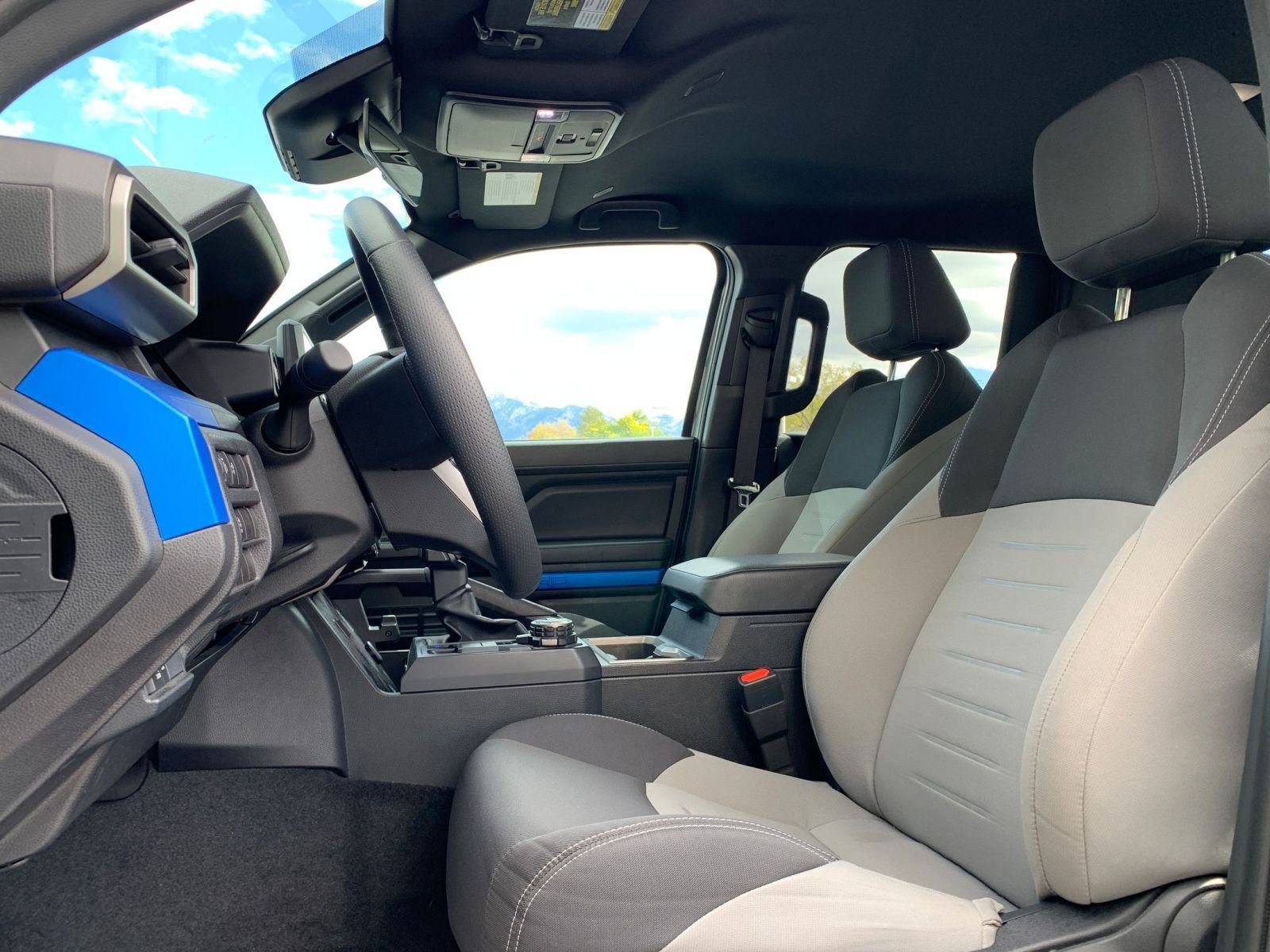 Used 2025 Toyota Tacoma TRD Off-Road image 25