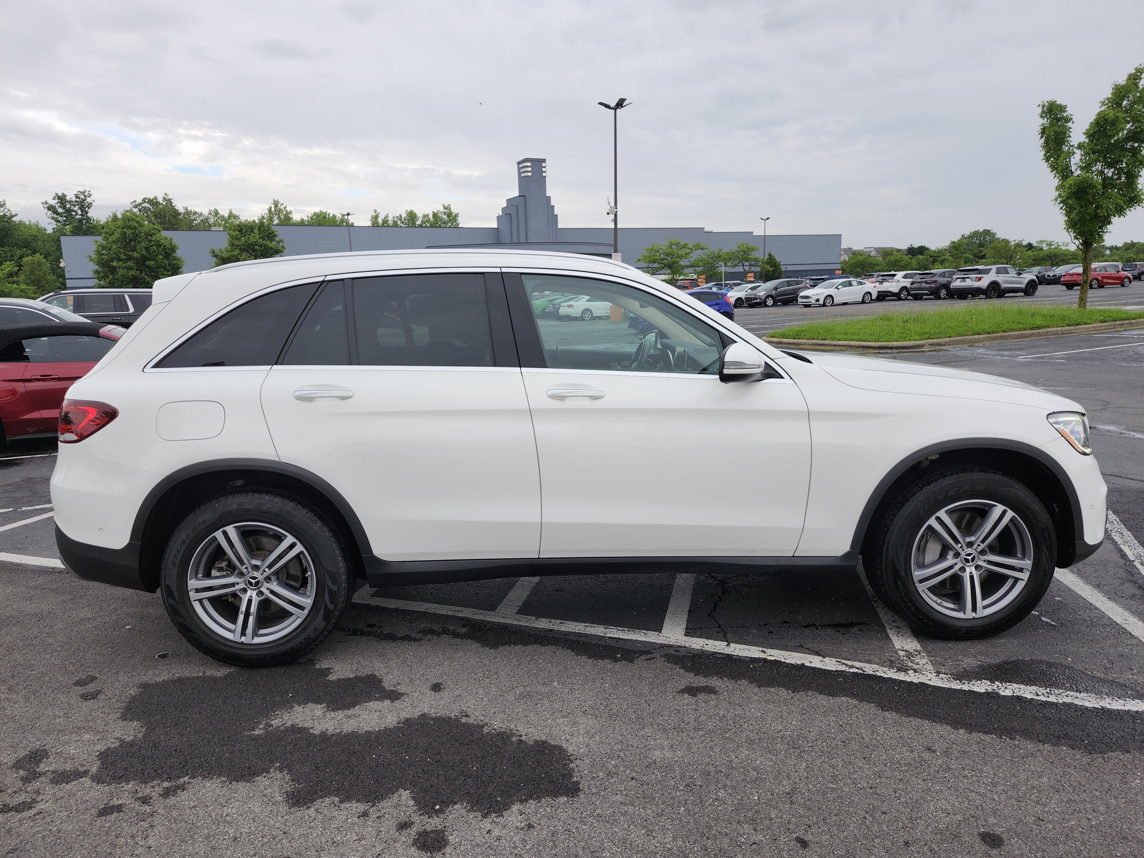 Used 2021 Mercedes-Benz GLC 300 4MATIC image 16