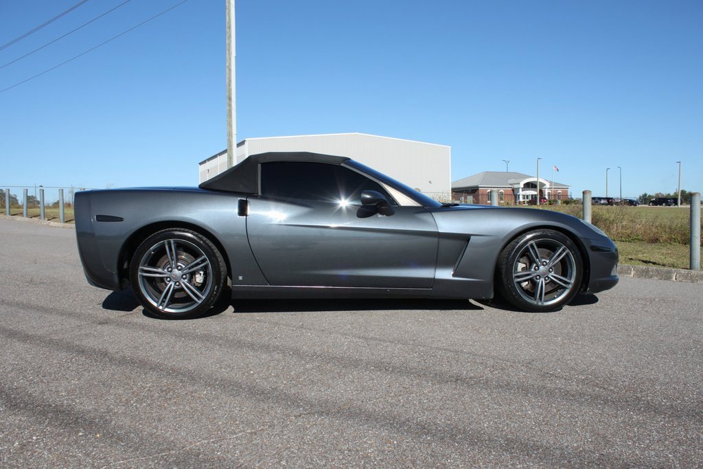 Used 2009 Chevrolet Corvette Base 2D Convertible w/ Preferred Equipment Group image 16