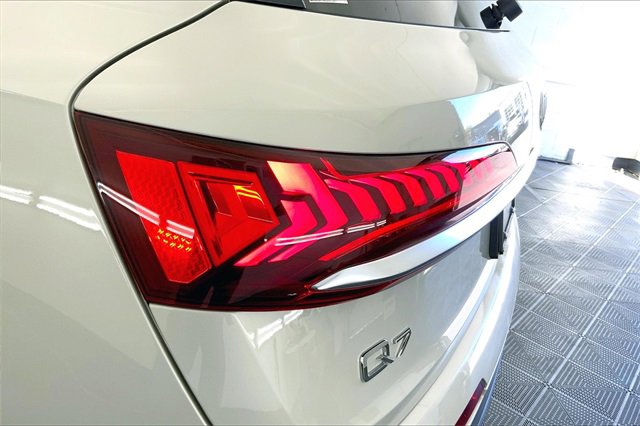 Certified 2023 Audi Q7 2.0T Premium w/ Convenience Package image 29