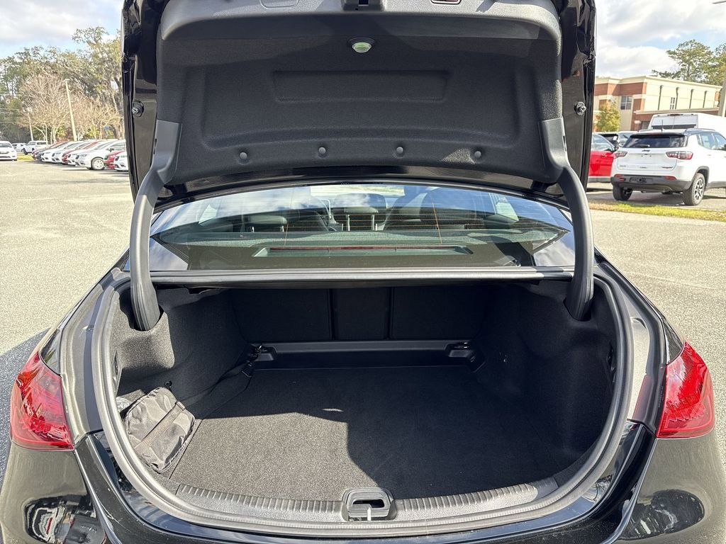 Used 2025 Mercedes-Benz C 300 Sedan image 28