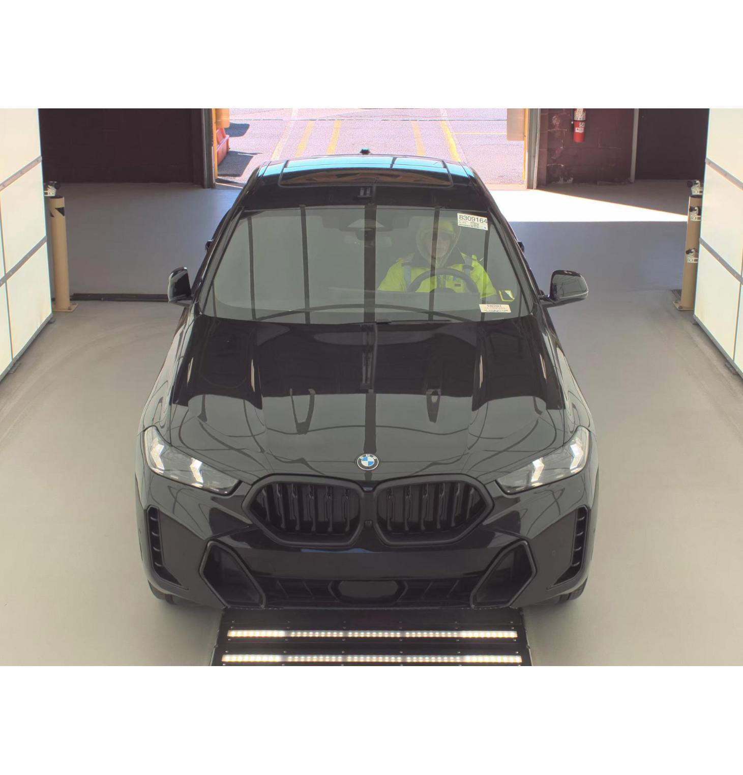 Used 2024 BMW X6 xDrive40i w/ M Sport Professional Package AWD/4WD image 34