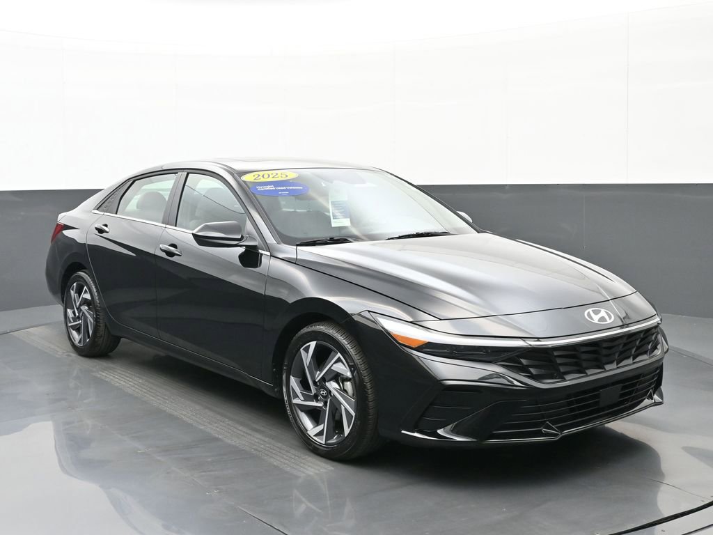 Certified 2025 Hyundai Elantra SEL w/ Cargo Package