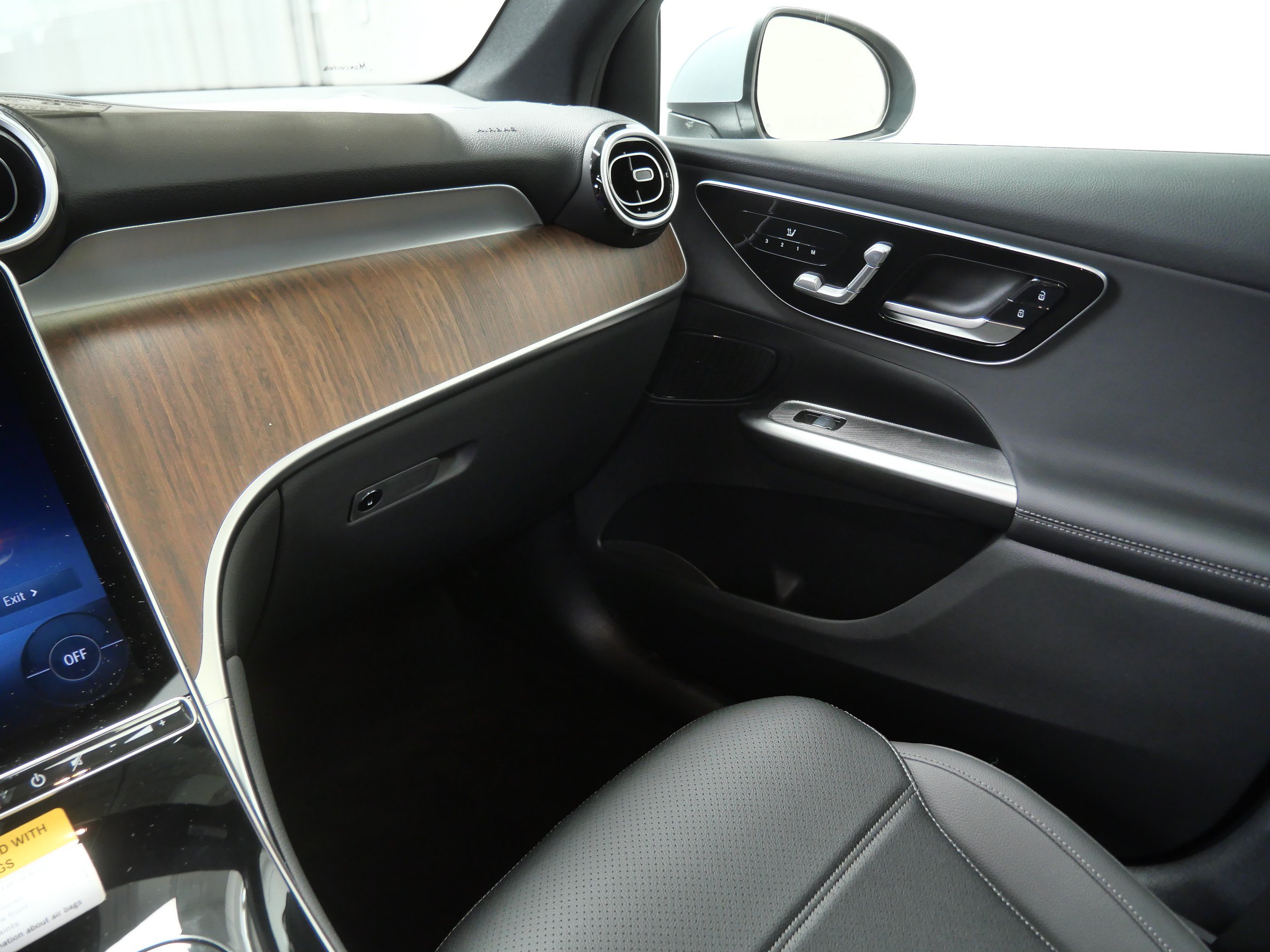 New 2026 Mercedes-Benz GLC 300 4MATIC image 11