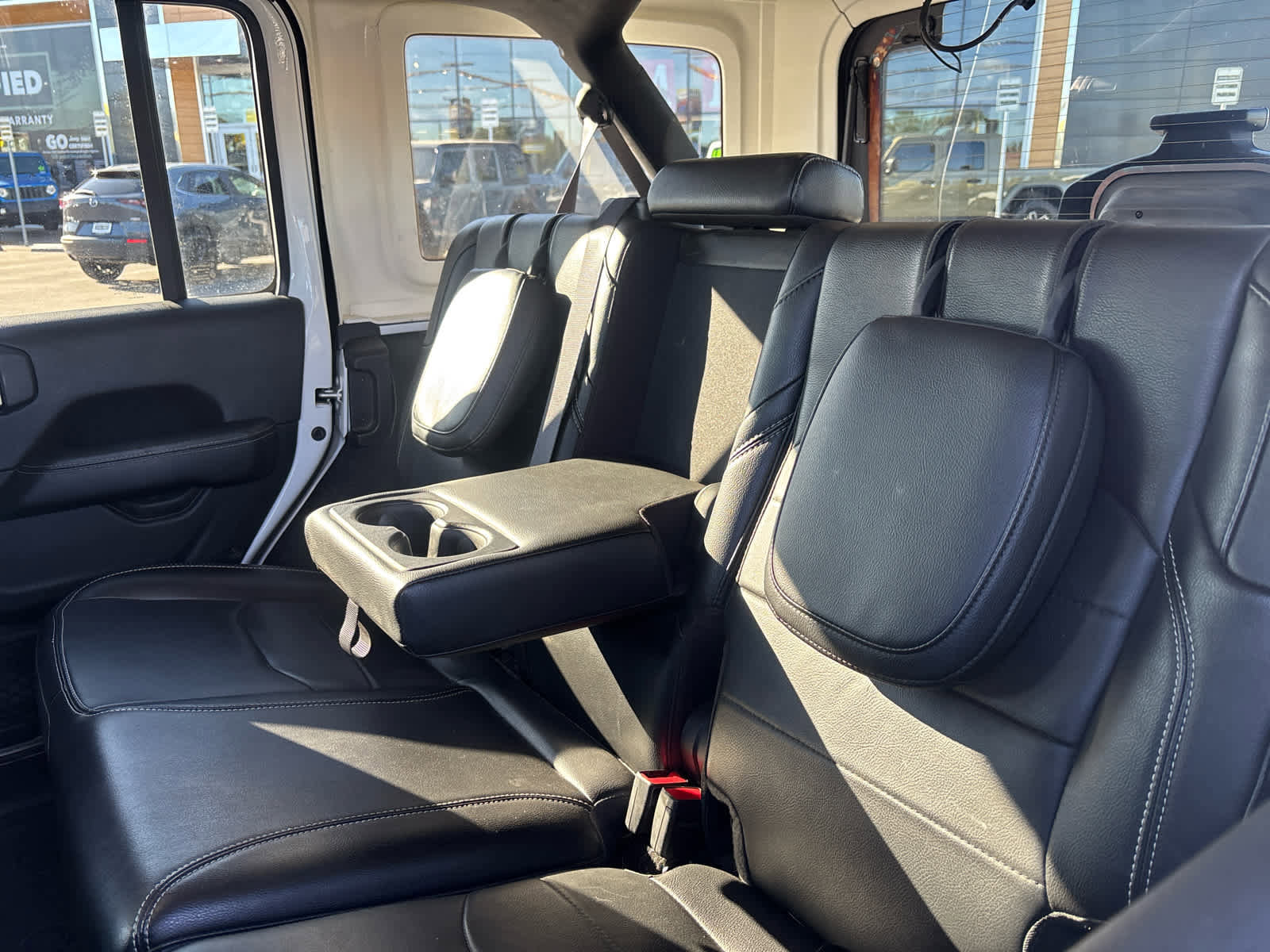 Used 2023 Jeep Wrangler Sahara w/ Cold Weather Group image 18