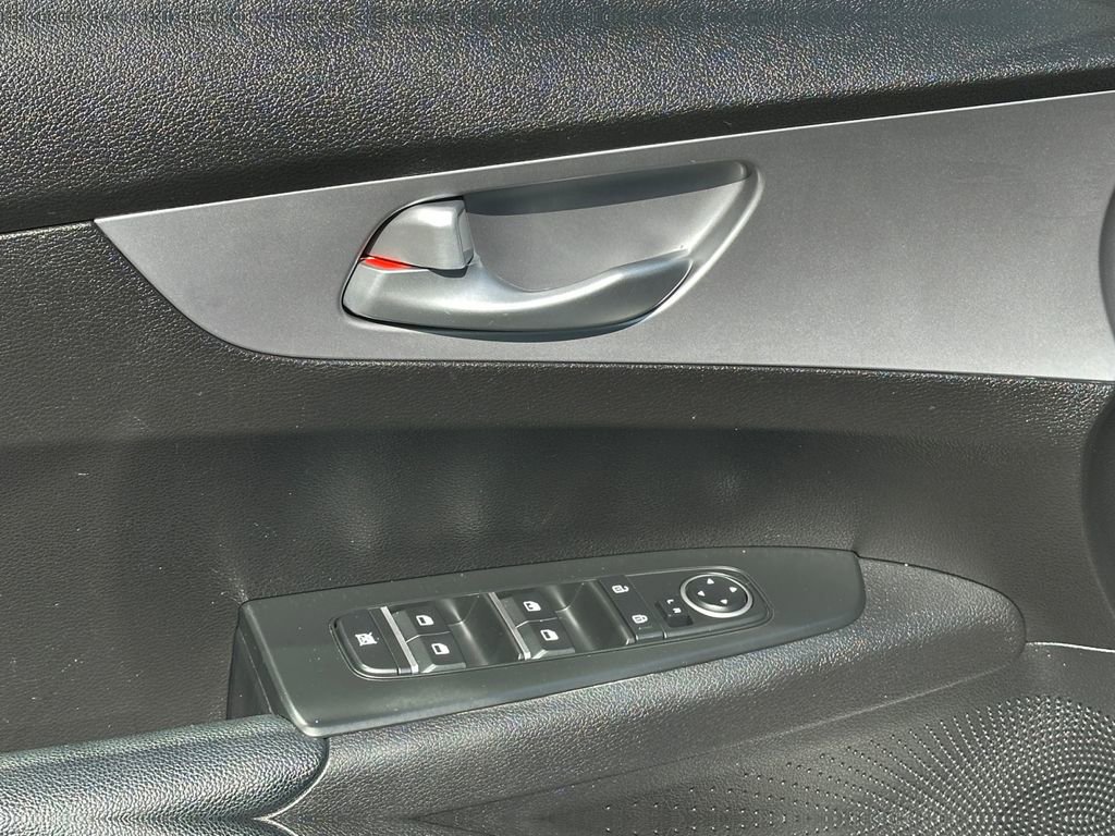 Certified 2023 Kia Forte LXS FWD image 19