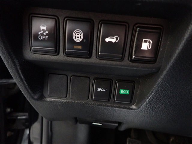 Used 2020 Nissan Rogue SV image 35