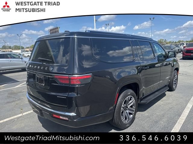 Used 2023 Jeep Wagoneer L Series II AWD/4WD image 10