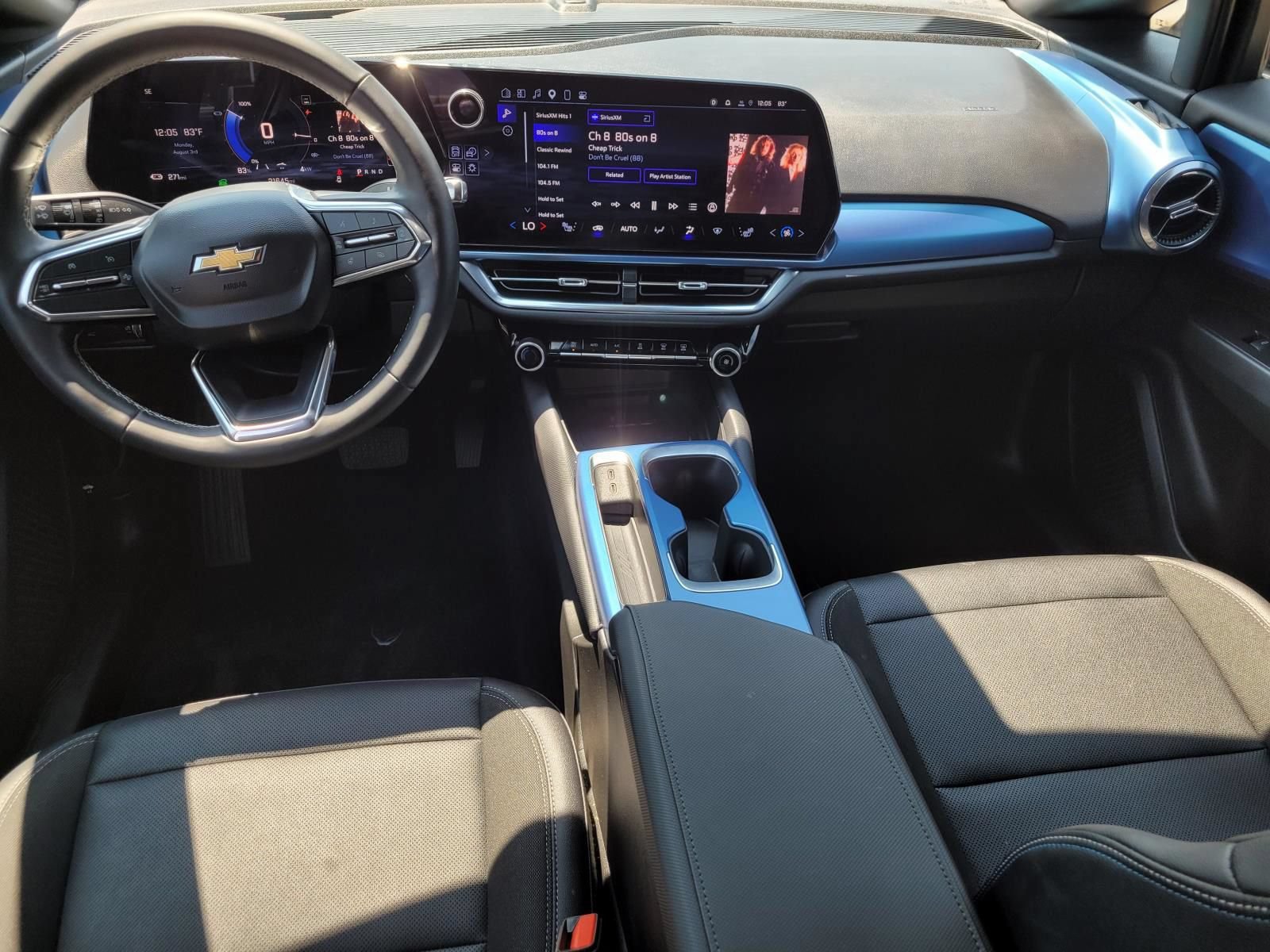Used 2025 Chevrolet Equinox EV LT w/ Convenience Package FWD image 17