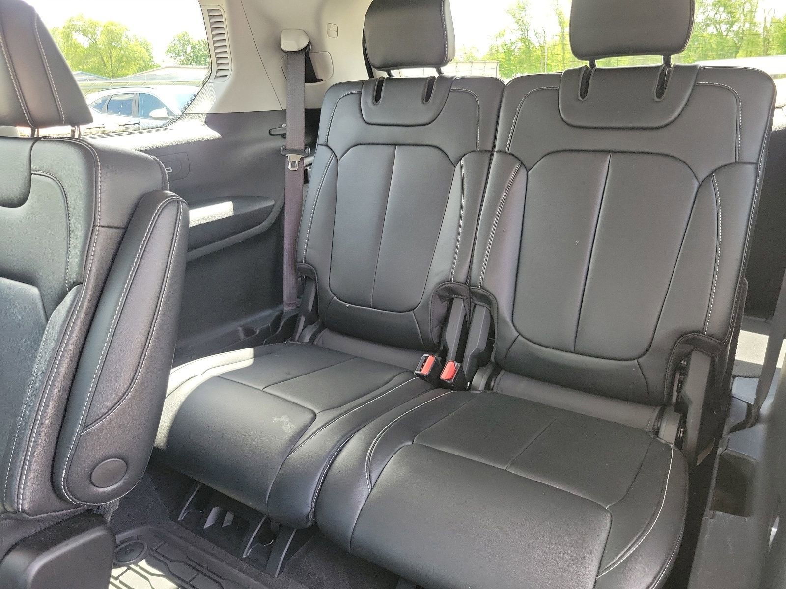 Used 2021 Jeep Grand Cherokee L Limited AWD/4WD image 16