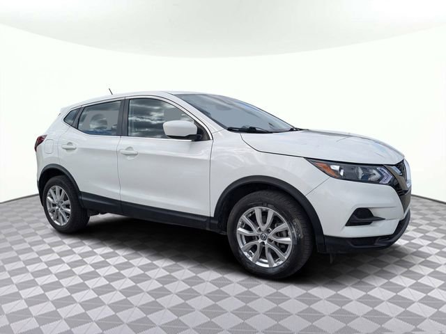 Used 2021 Nissan Rogue Sport S image 2