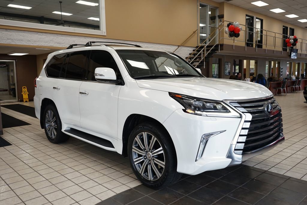 Used 2017 Lexus LX 570 4WD w/ Luxury Package image 25