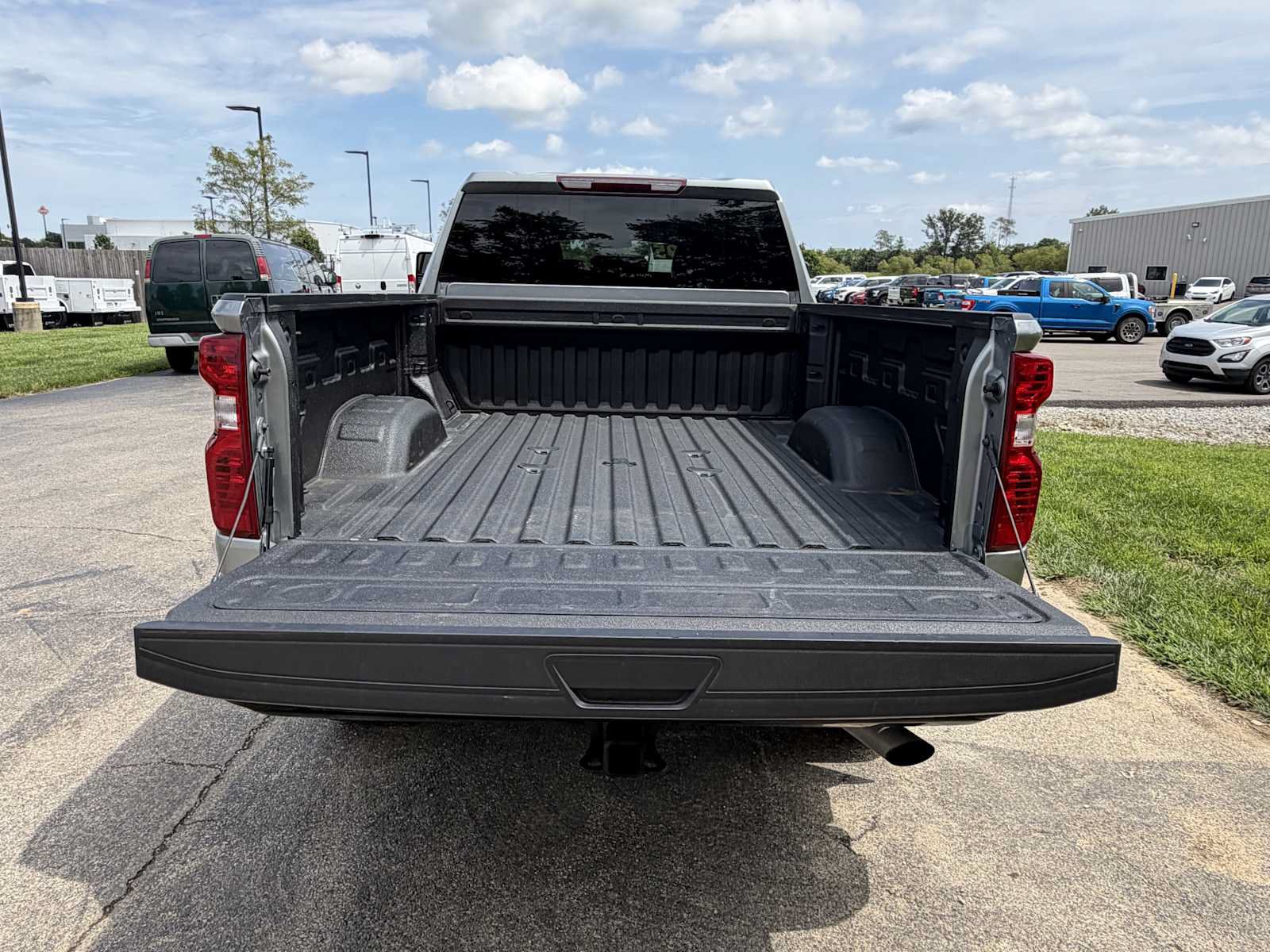 Used 2025 Chevrolet Silverado 2500 Custom AWD/4WD image 24