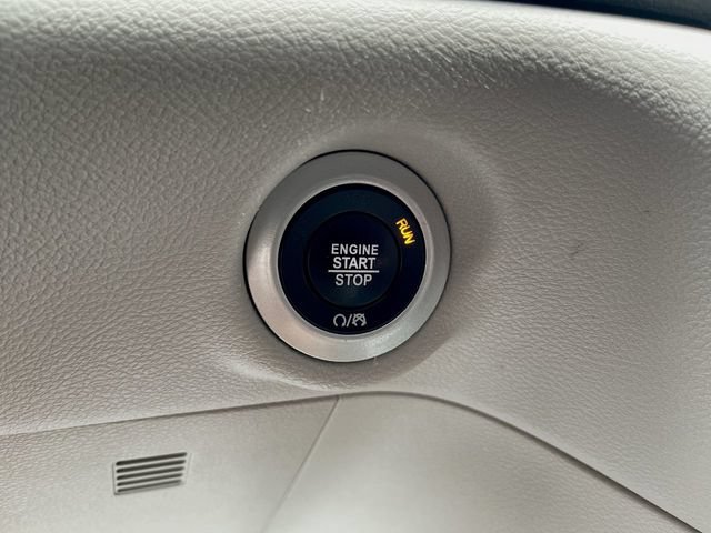 Used 2023 Chrysler Voyager LX FWD image 17