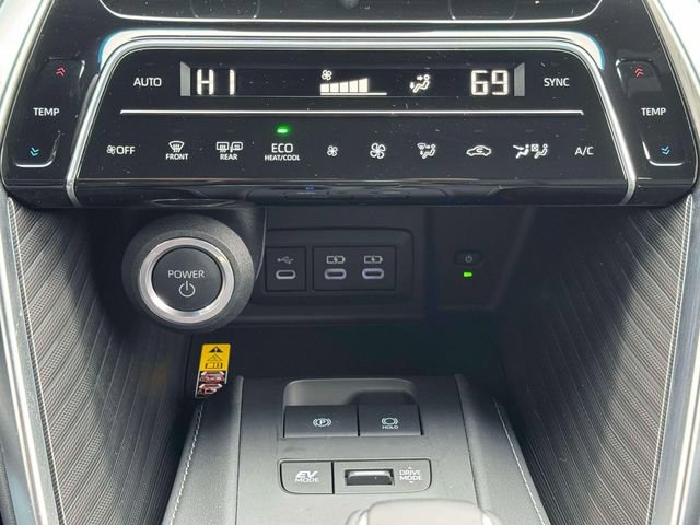 Certified 2023 Toyota Venza Nightshade AWD/4WD image 29