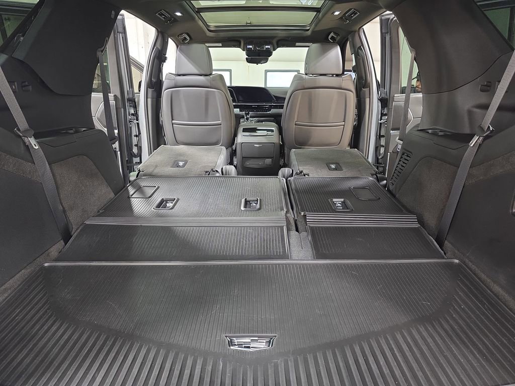 Used 2024 Cadillac Escalade Sport w/ LPO, ONYX Package image 14
