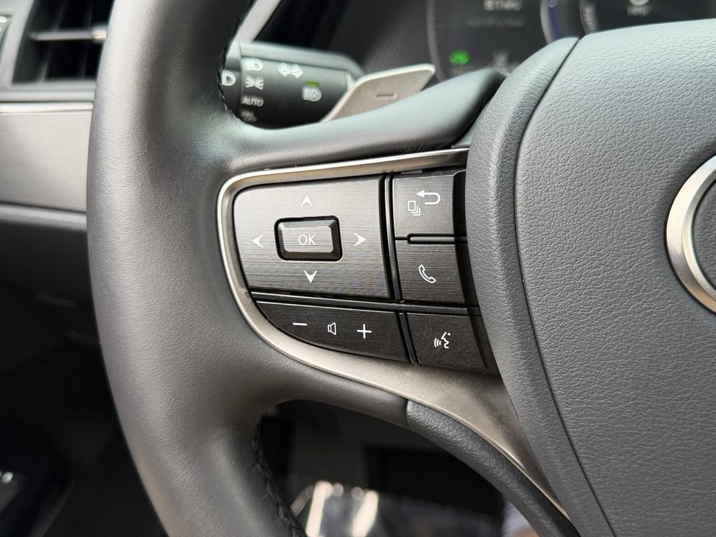 Certified 2025 Lexus ES 300h w/ Premium Package FWD image 19