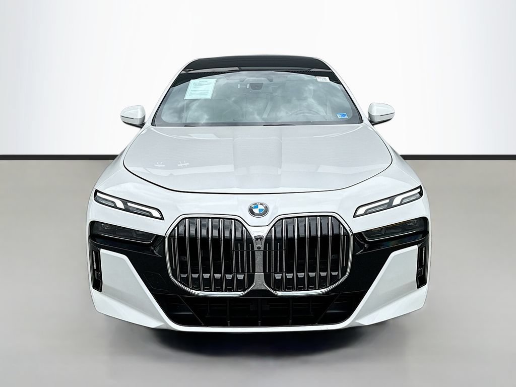 Used 2023 BMW 740i RWD image 6