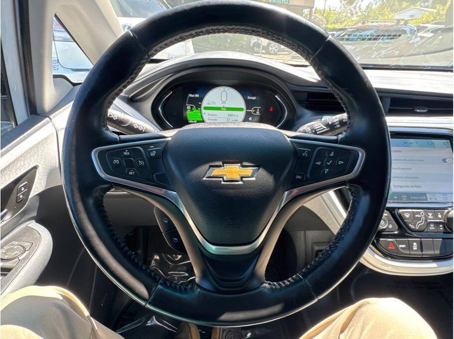 Used 2018 Chevrolet Bolt Premier w/ Infotainment Package FWD image 25