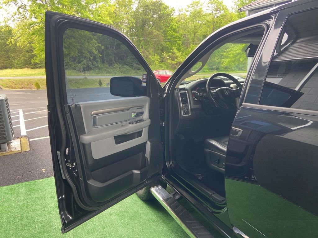 Used 2018 RAM 1500 Big Horn AWD/4WD image 35