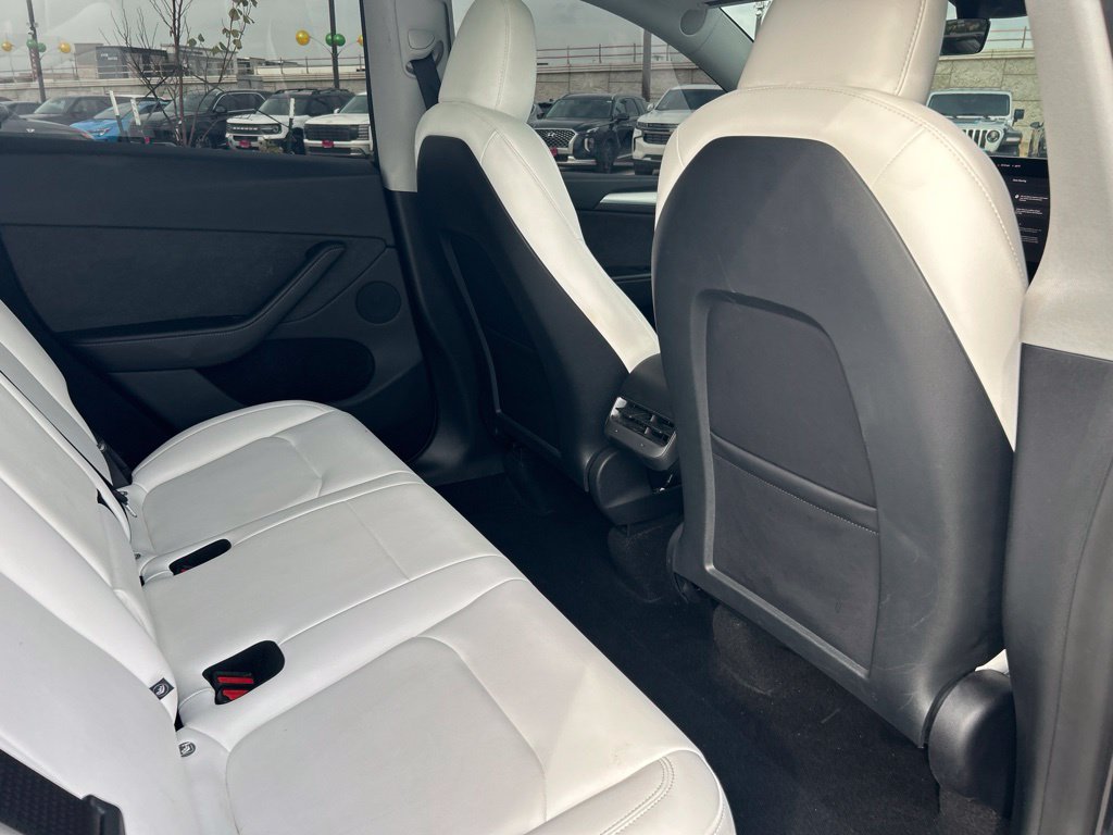 Used 2025 Tesla Model Y Performance AWD/4WD image 30