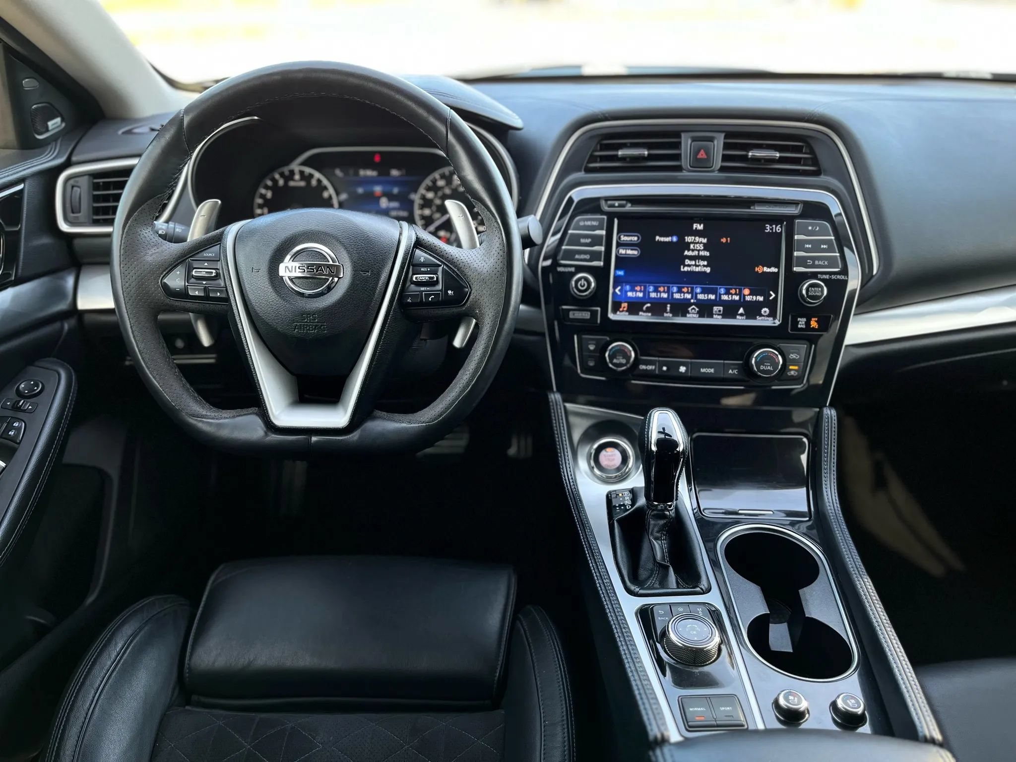 Used 2017 Nissan Maxima SR w/ Midnight Edition FWD image 11