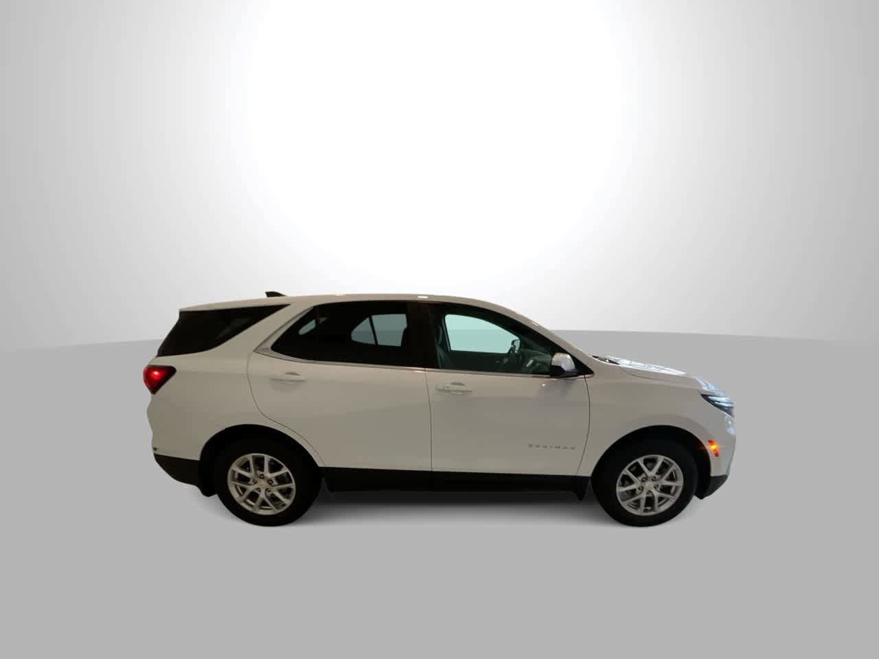 Used 2023 Chevrolet Equinox LT w/ LPO, Floor Liner Package AWD/4WD image 9