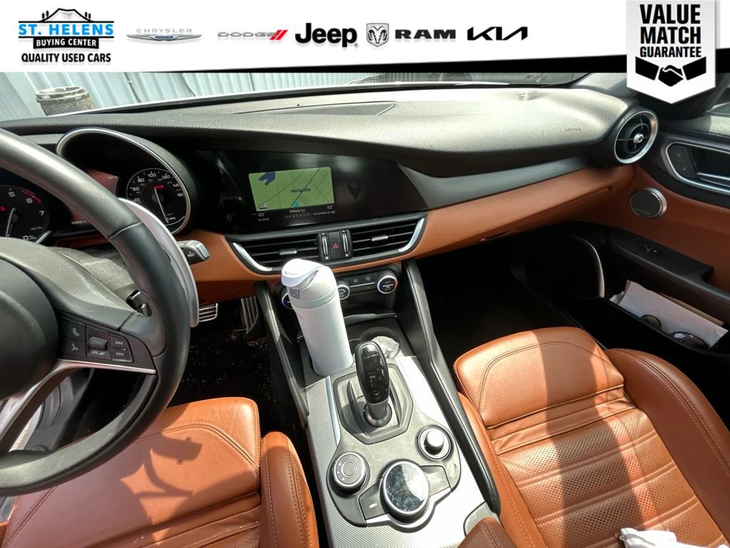 Used 2019 Alfa Romeo Giulia Ti Sport w/ Quick Order Package 22S Sport AWD/4WD image 13