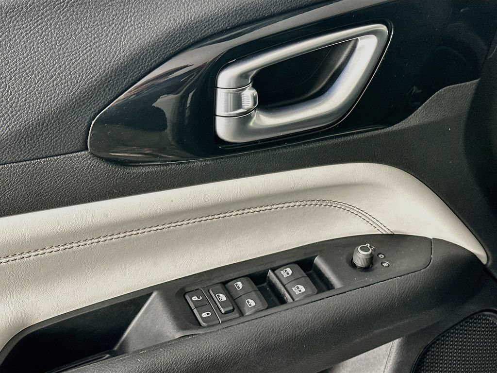 Certified 2022 Jeep Compass Limited AWD/4WD image 26