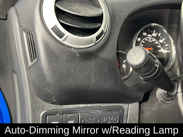 Used 2016 Jeep Wrangler Rubicon w/ Power Convenience Group image 18