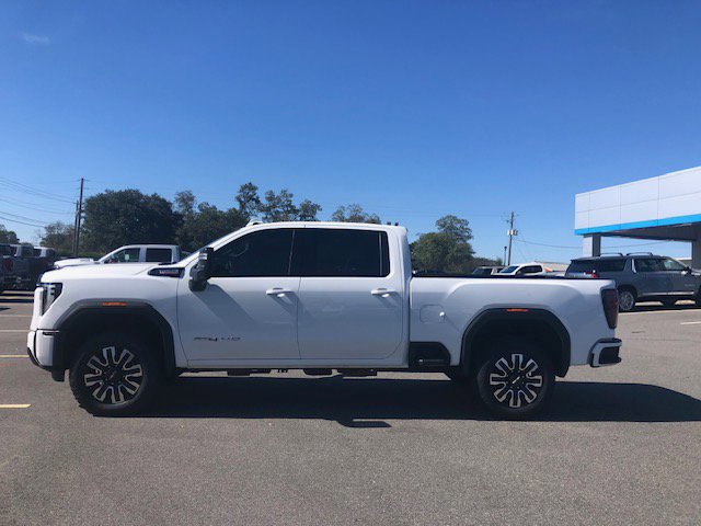 Used 2025 GMC Sierra 2500 AT4 w/ AT4 Premium Plus Package