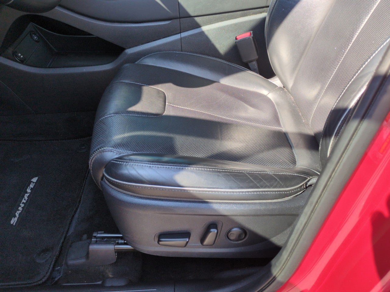 Used 2021 Hyundai Santa Fe SEL w/ Convenience + Premium Package FWD image 13