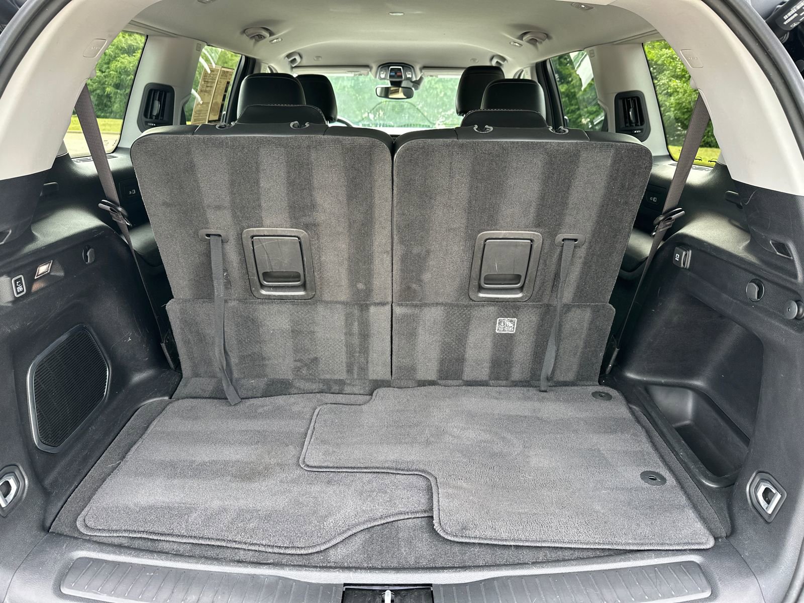 Used 2021 Jeep Grand Cherokee L Limited RWD image 16